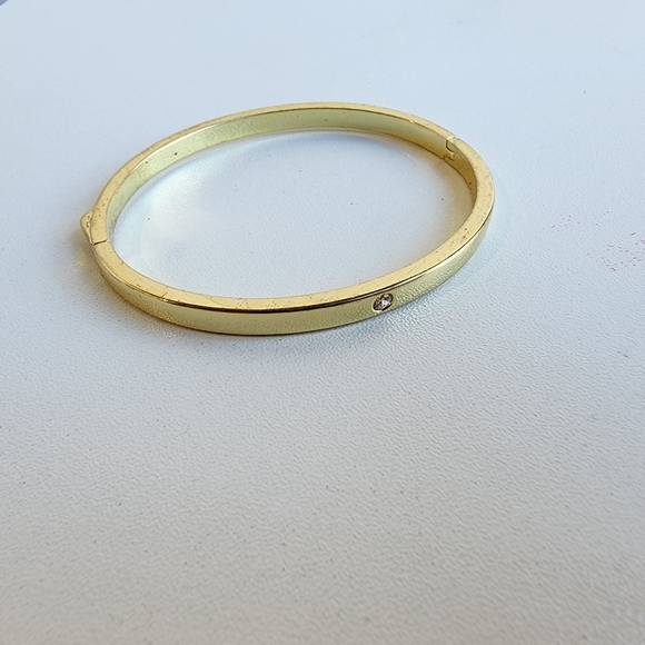Gold Tone Two Design One Stone Polished Metal Bangle Bracelet - Picture 1 of 9